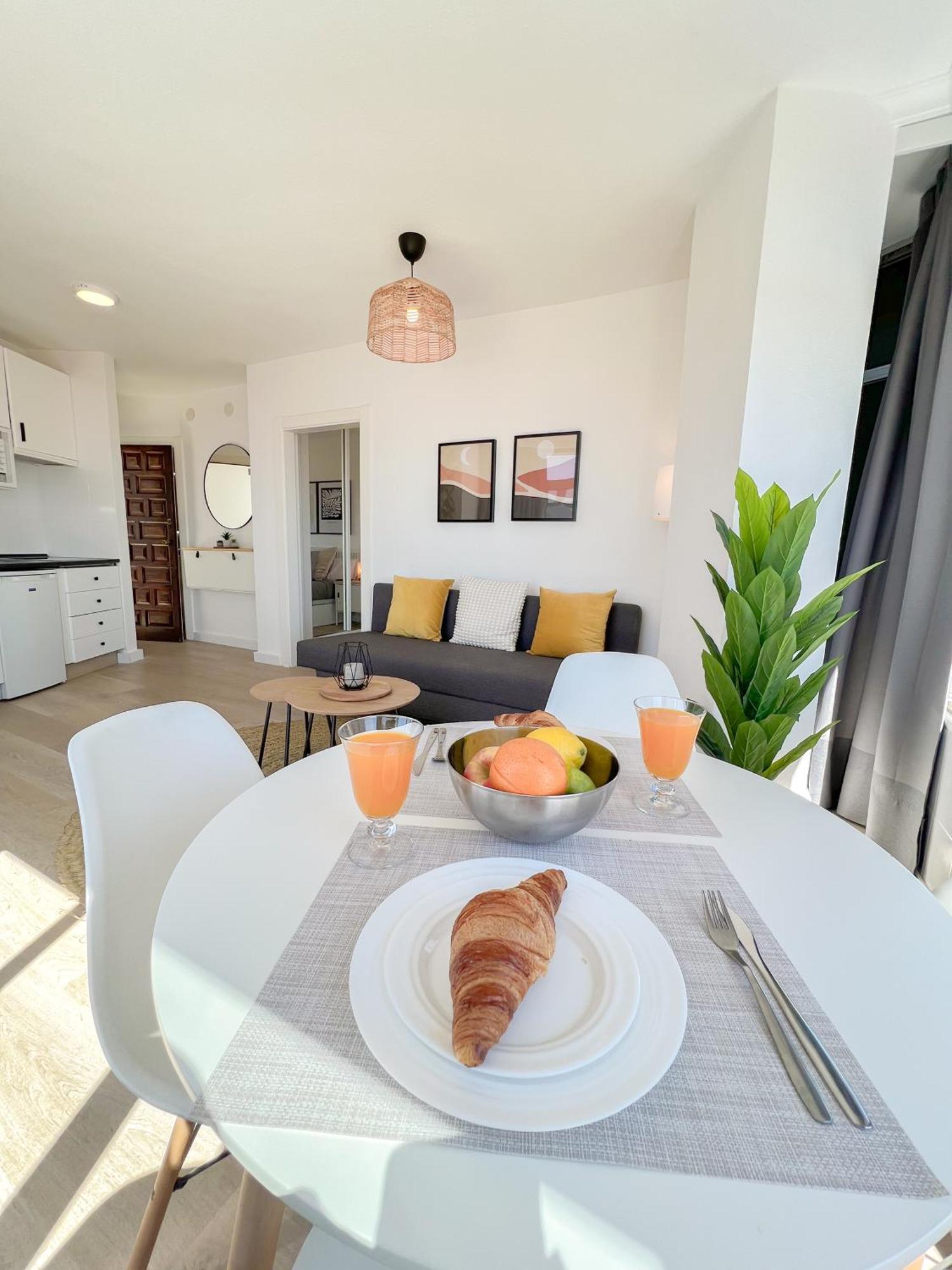 Palm Beach Aparment Sea Views ตอร์เรโมลิโนส ภายนอก รูปภาพ