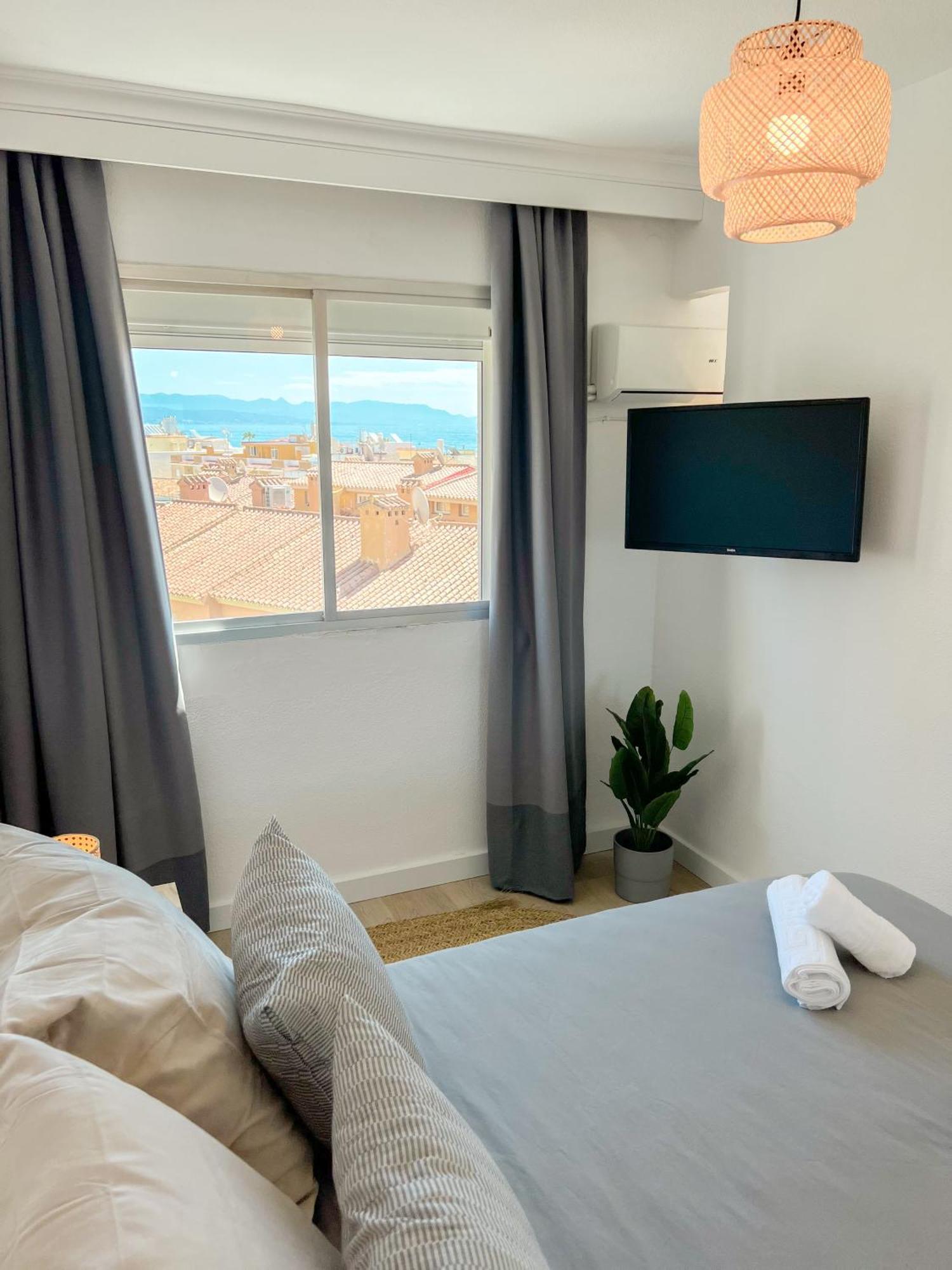 Palm Beach Aparment Sea Views ตอร์เรโมลิโนส ภายนอก รูปภาพ