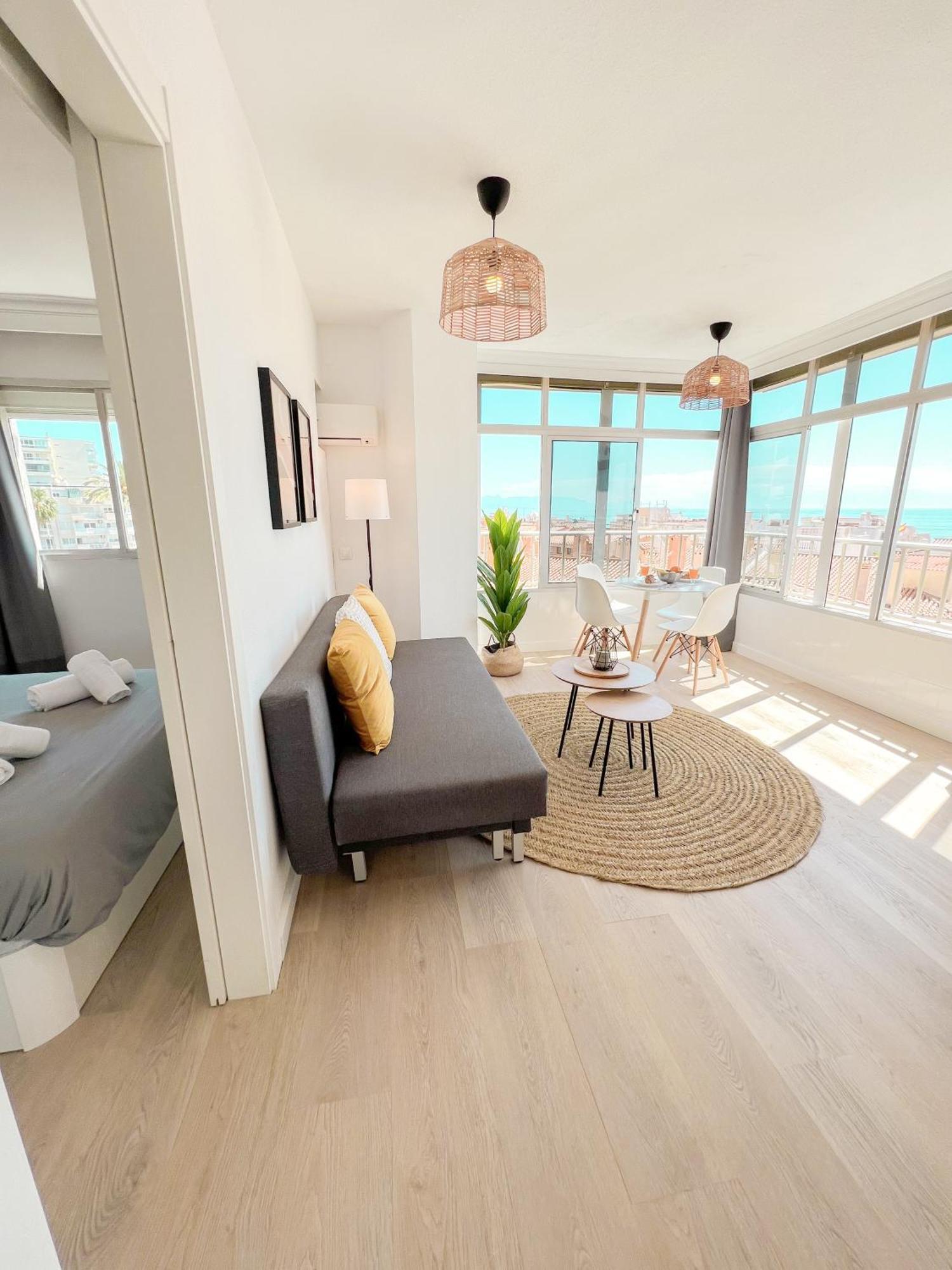 Palm Beach Aparment Sea Views ตอร์เรโมลิโนส ภายนอก รูปภาพ